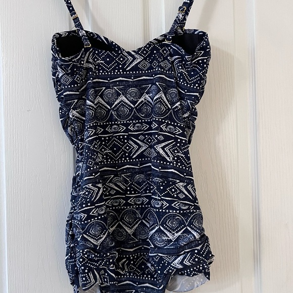 Shore Shapes Swimwear one piece swimsuit with adjustable straps 8 - Picture 11 of 13